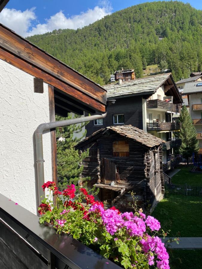 Hotel Adonis Zermatt Exterior photo