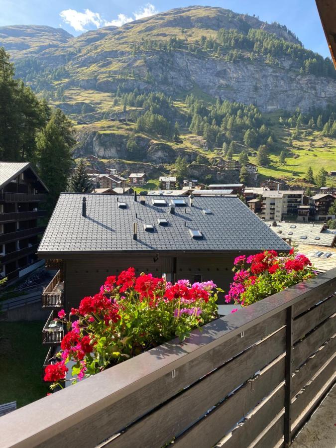 Hotel Adonis Zermatt Exterior photo